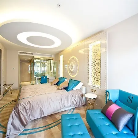 Sura Design And Suites - Boutique Class Hotel